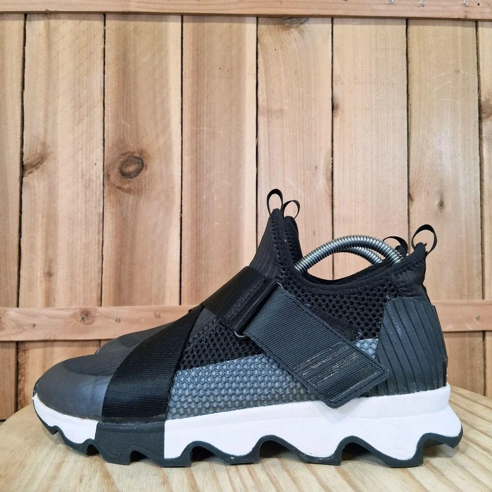 Sorel Kinetic Sneak‎ Shoes Womens 8.5 Black Mesh Slip On Walking Strap Sneakers